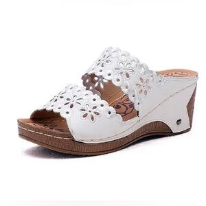 ROSY - white Perforated Wedge Sandal - size 42 (10) - new